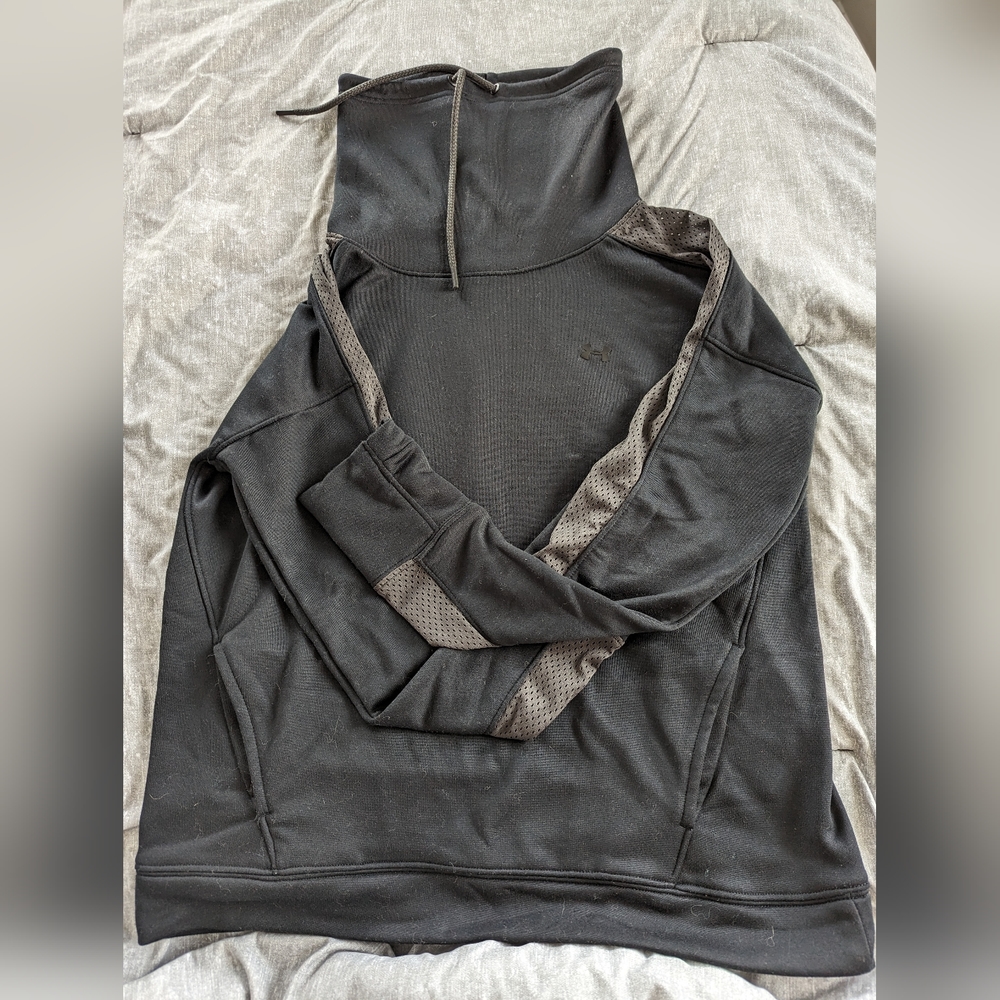 Funnel neck Under Armor sweater